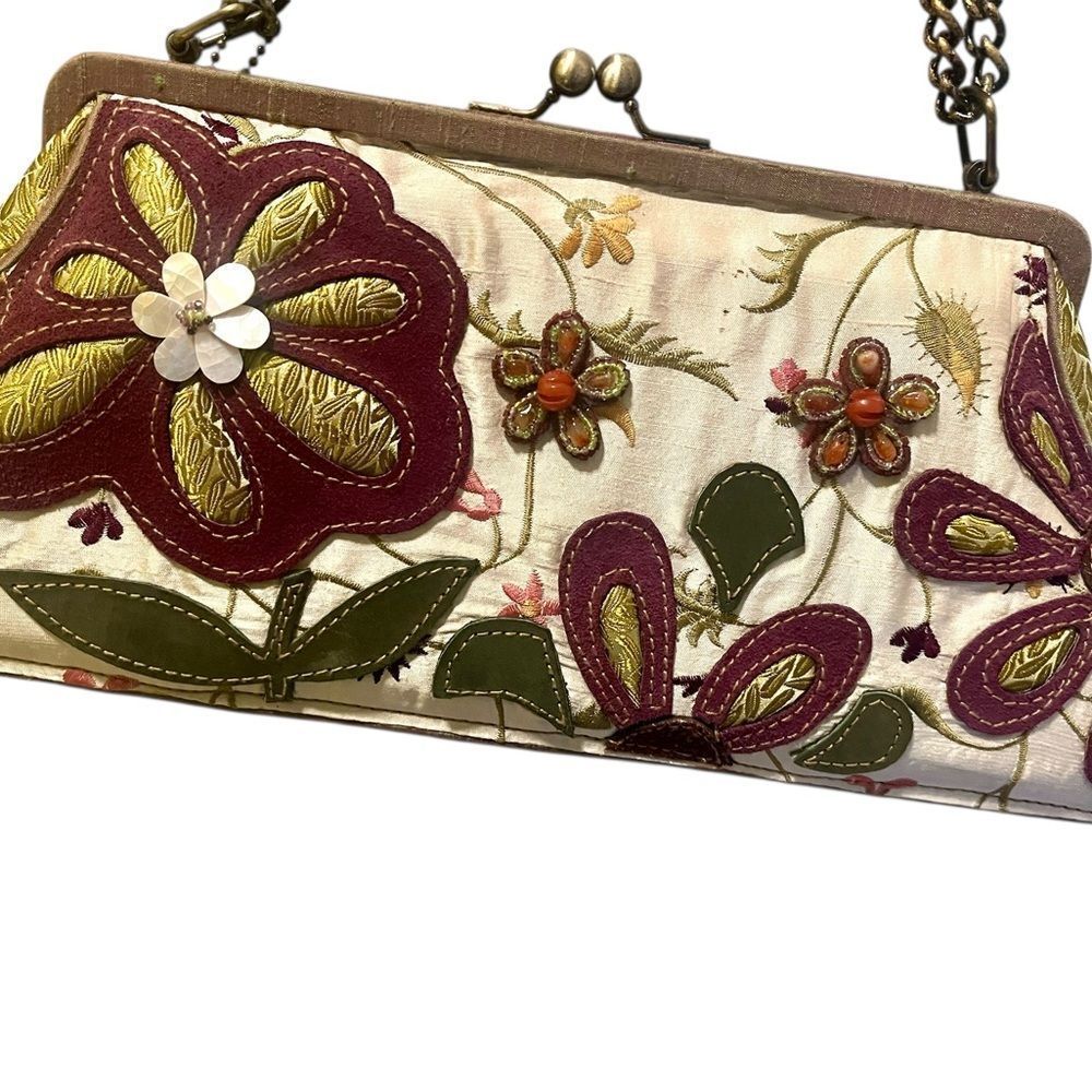 Mary Frances purse - Picture 3 of 10